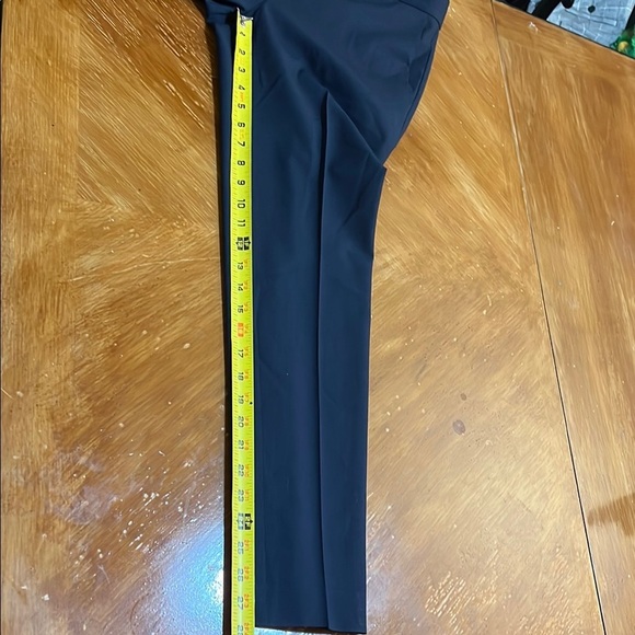 Theory Navy Wool Dress Pants Size 4 Lightweight Career Versatile Classic Staple - Picture 8 of 13